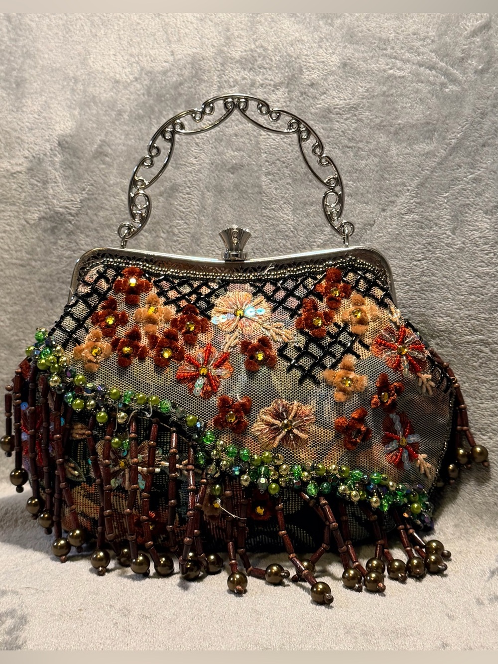 Leko London Carpet Beaded Evening Clutch - Picture 2 of 6